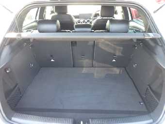 MERCEDES BENZ A CLASS 2019 Image 16