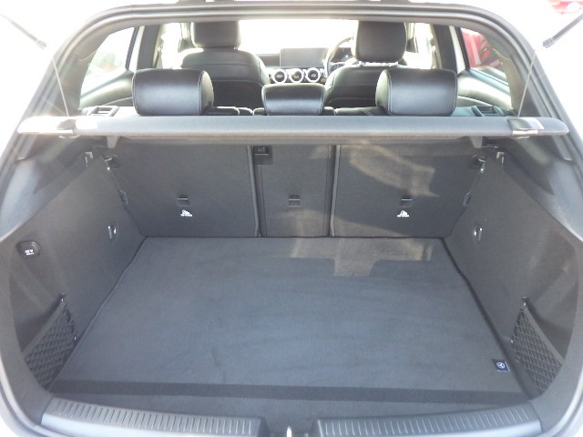 MERCEDES BENZ A CLASS 2019 Image 22