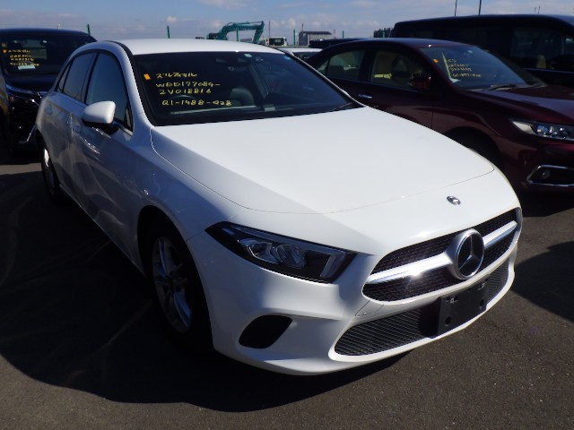 MERCEDES BENZ A CLASS 2019 Image 23