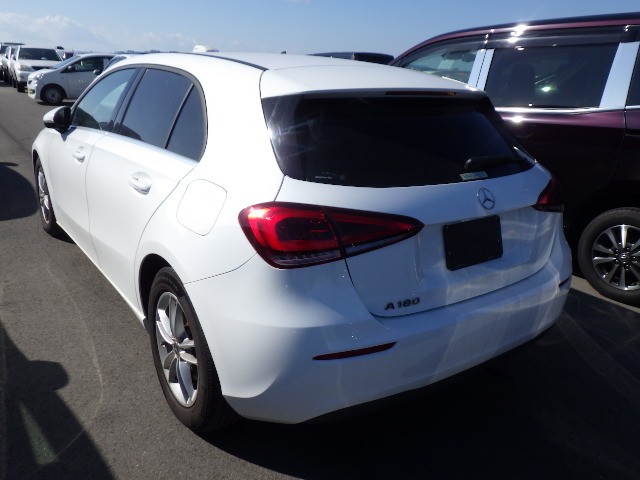 MERCEDES BENZ A CLASS 2019 Image 25