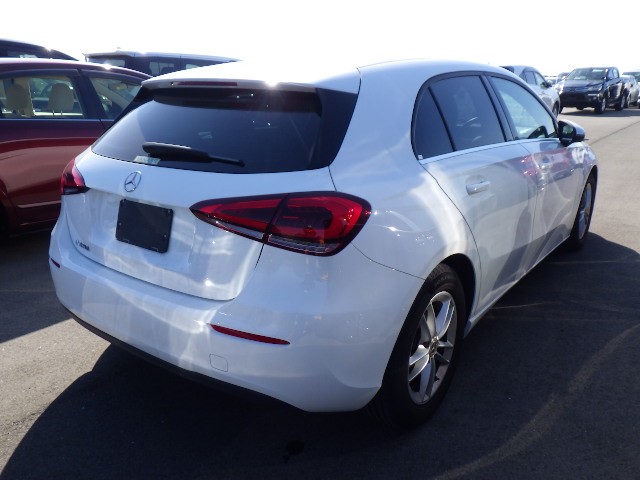 MERCEDES BENZ A CLASS 2019 Image 26