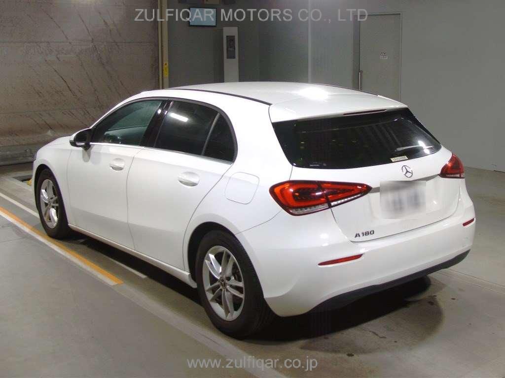 MERCEDES BENZ A CLASS 2019 Image 4