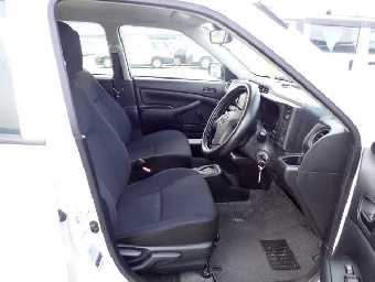 TOYOTA SUCCEED 2017 Image 4