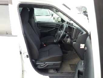 TOYOTA PROBOX 2018 Image 11