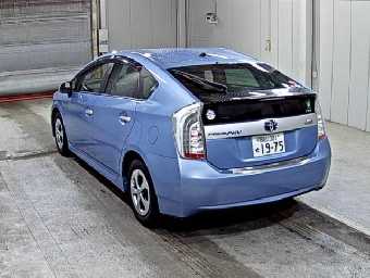 TOYOTA PRIUS PHV 2012 Image 2