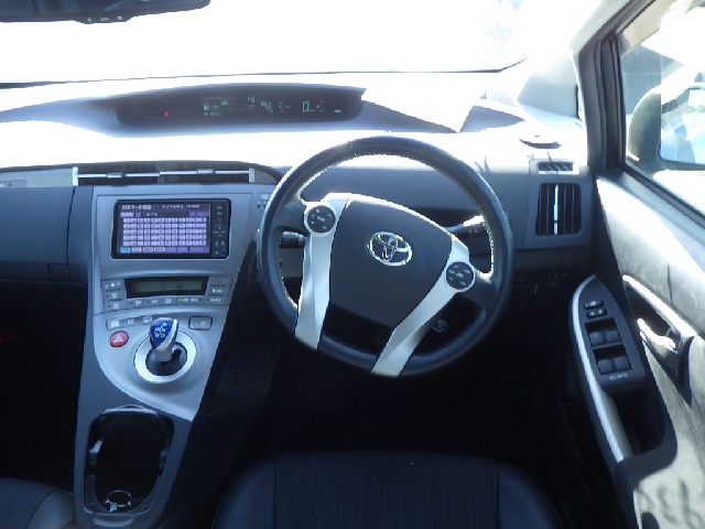 TOYOTA PRIUS PHV 2012 Image 23