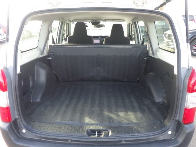 TOYOTA PROBOX 2018 Image 26