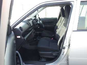 TOYOTA SUCCEED 2017 Image 12