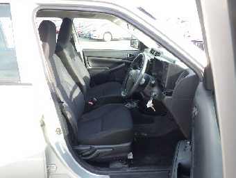 TOYOTA SUCCEED 2017 Image 13