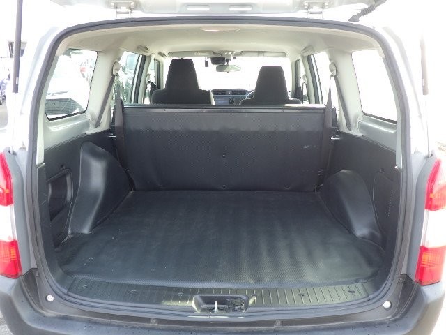 TOYOTA SUCCEED 2017 Image 23