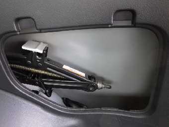 TOYOTA SUCCEED 2017 Image 18