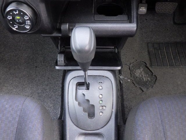 TOYOTA SUCCEED 2018 Image 20