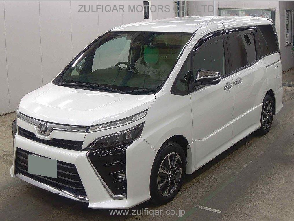 TOYOTA VOXY 2018 Image 4