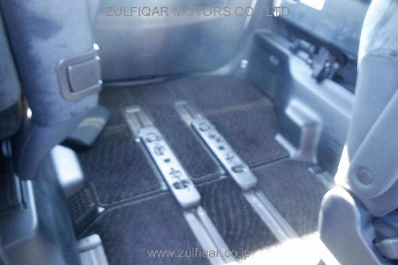 TOYOTA ALPHARD 2018 Image 12