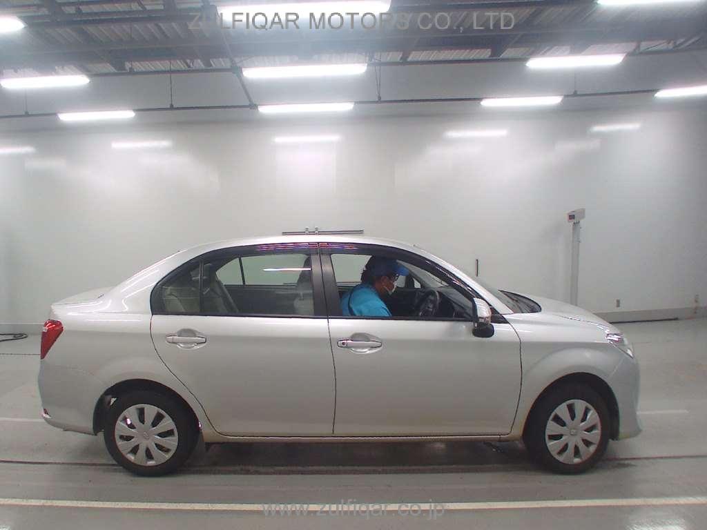 TOYOTA COROLLA AXIO 2017 Image 3