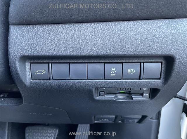 TOYOTA HARRIER 2020 Image 24