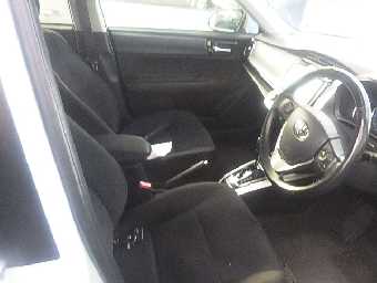 TOYOTA COROLLA FIELDER 2018 Image 11