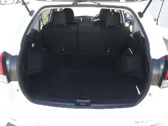 TOYOTA COROLLA FIELDER 2018 Image 8