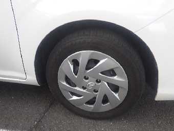 TOYOTA COROLLA FIELDER 2018 Image 10