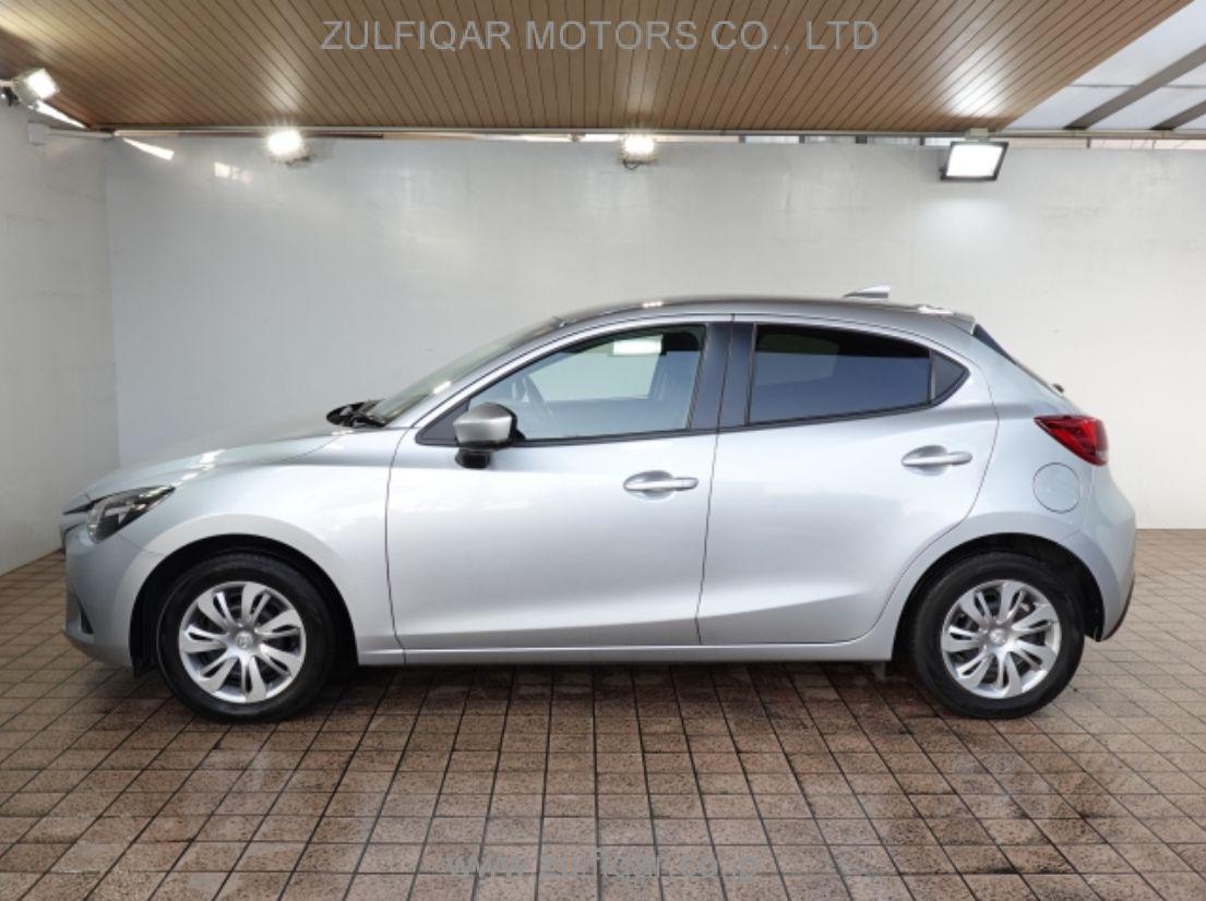 MAZDA DEMIO 2018 Image 11