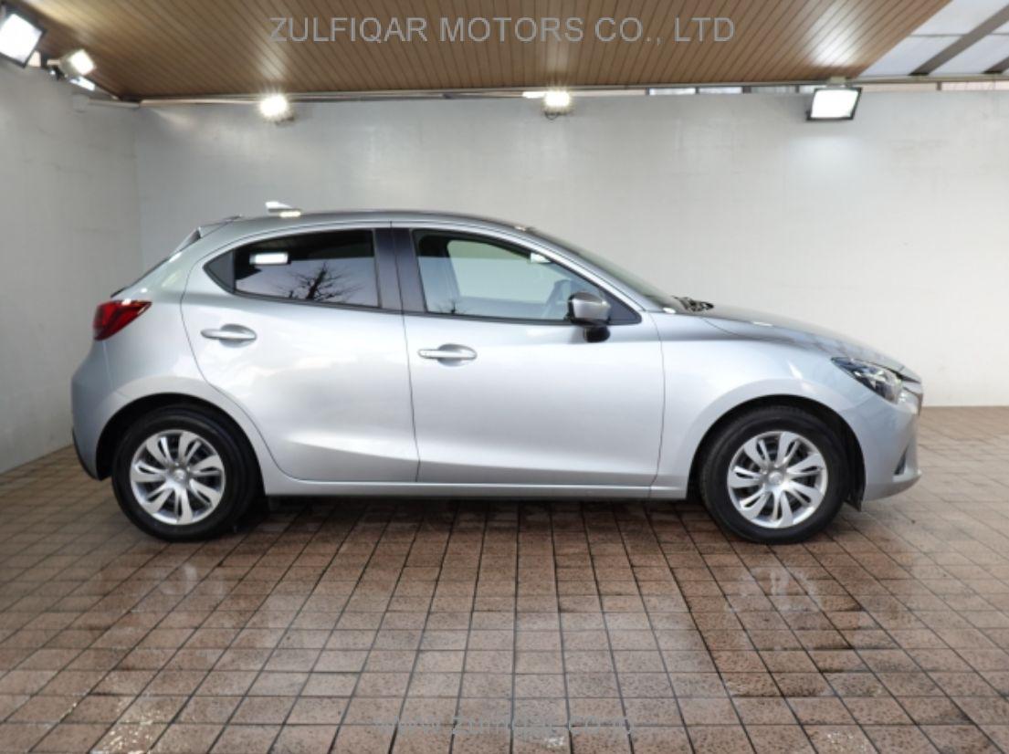 MAZDA DEMIO 2018 Image 7