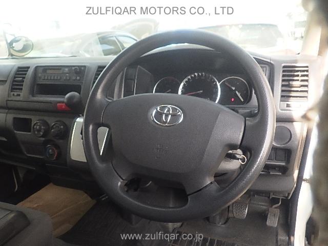 TOYOTA HIACE 2018 Image 11