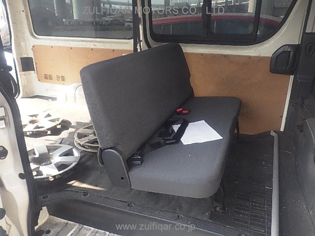 TOYOTA HIACE 2018 Image 12