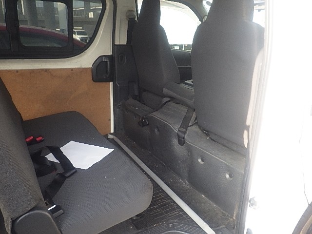 TOYOTA HIACE 2018 Image 19