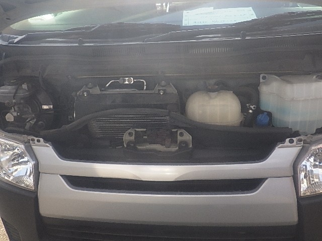 TOYOTA HIACE 2018 Image 22