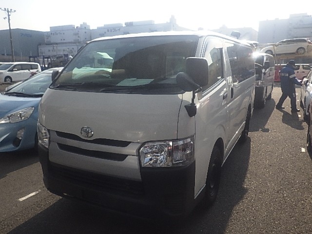 TOYOTA HIACE 2018 Image 25