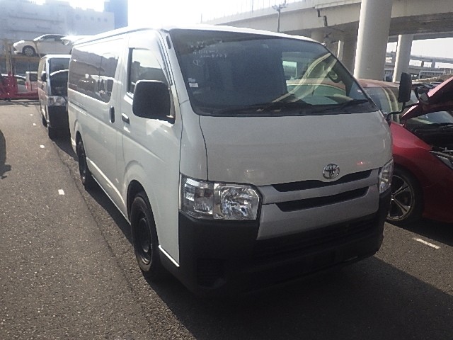 TOYOTA HIACE 2018 Image 26
