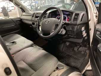 TOYOTA HIACE 2018 Image 5