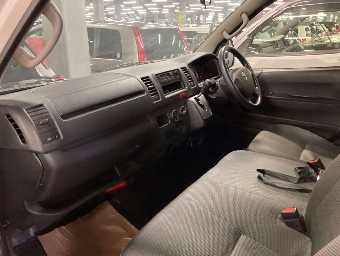 TOYOTA HIACE 2018 Image 7