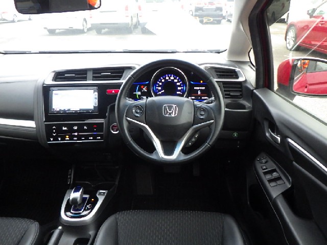 HONDA FIT HYBRID 2014 Image 20