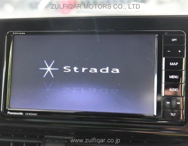 TOYOTA C-HR 2018 Image 3