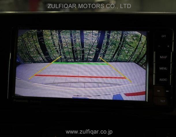 TOYOTA C-HR 2018 Image 4