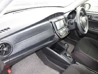 TOYOTA COROLLA AXIO 2018 Image 16