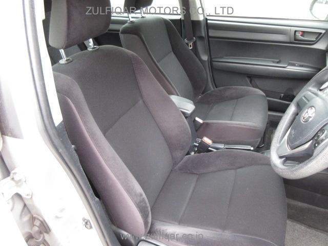 TOYOTA COROLLA AXIO 2018 Image 8