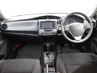 TOYOTA COROLLA AXIO 2018 Image 9