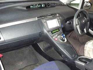 TOYOTA PRIUS PHV 2012 Image 3