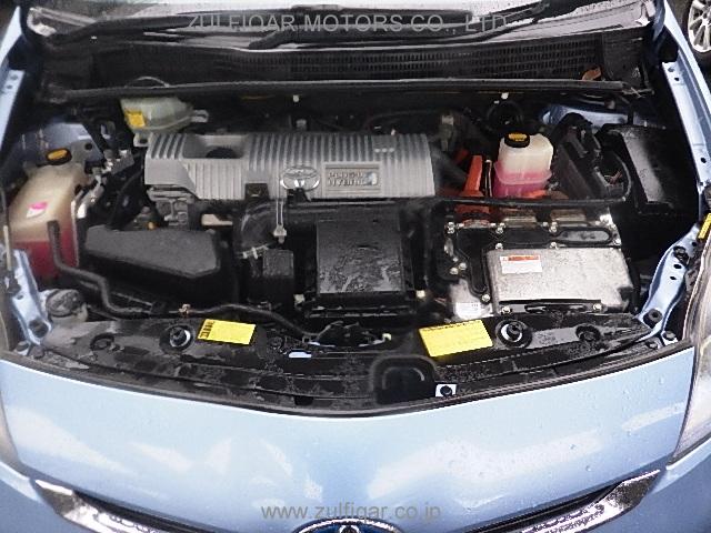 TOYOTA PRIUS PHV 2012 Image 8