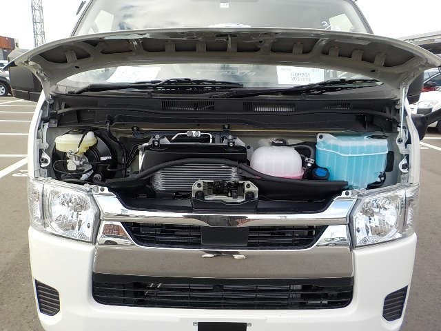 TOYOTA HIACE 2022 Image 21