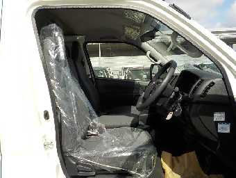 TOYOTA HIACE 2022 Image 8