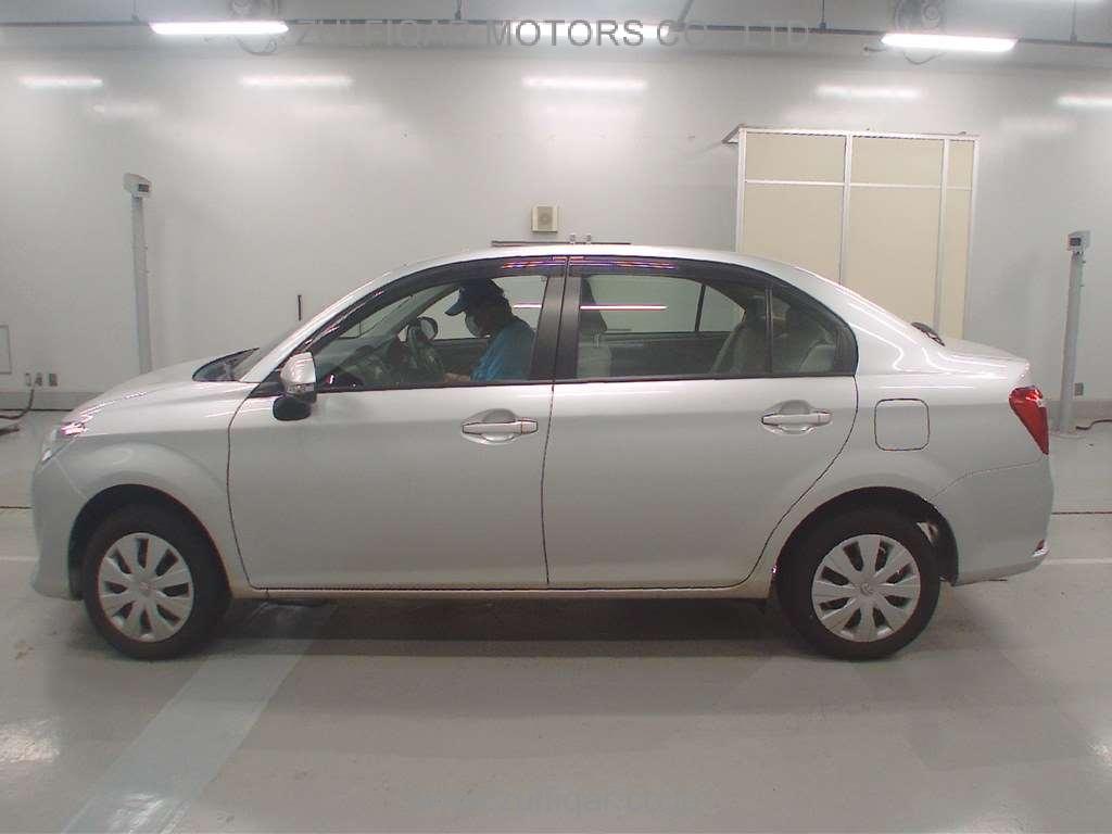 TOYOTA COROLLA AXIO 2017 Image 4