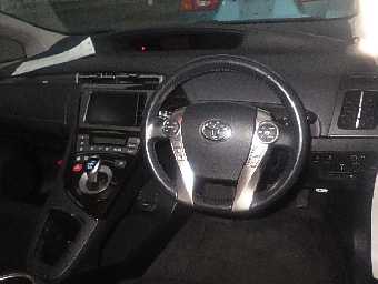 TOYOTA PRIUS PHV 2014 Image 17