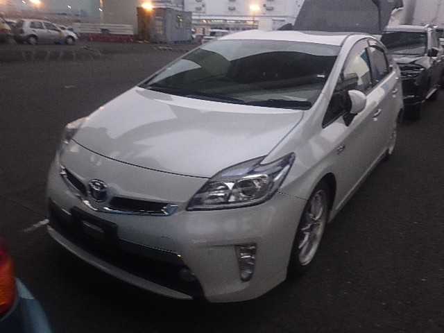 TOYOTA PRIUS PHV 2014 Image 30