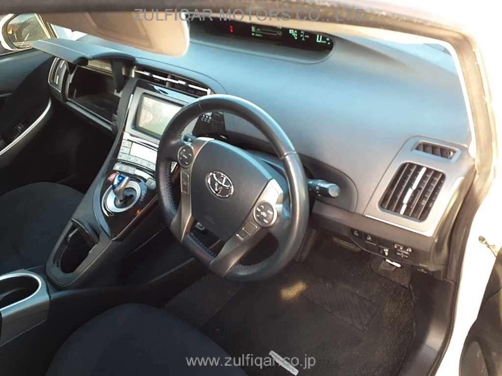 TOYOTA PRIUS PHV 2014 Image 7