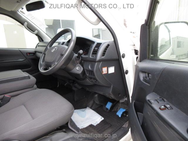 TOYOTA HIACE 2017 Image 7