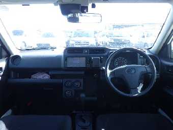 TOYOTA SUCCEED 2017 Image 16