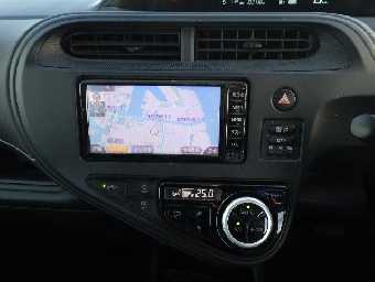 TOYOTA AQUA 2018 Image 15